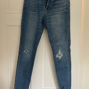 Madewell Skinny Jeans lightly distressed size 27